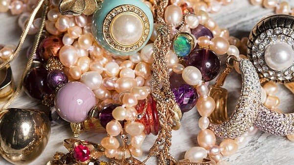 Antique gold buyers in Marvin, North Carolina. Updated 2025